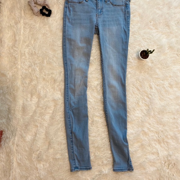 Hollister light blue jeggings - Picture 2 of 6